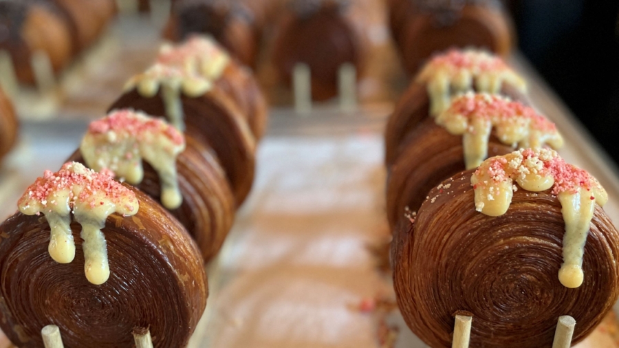 New York's Latest Viral Sensation Is a Crème-Filled Circular Croissant