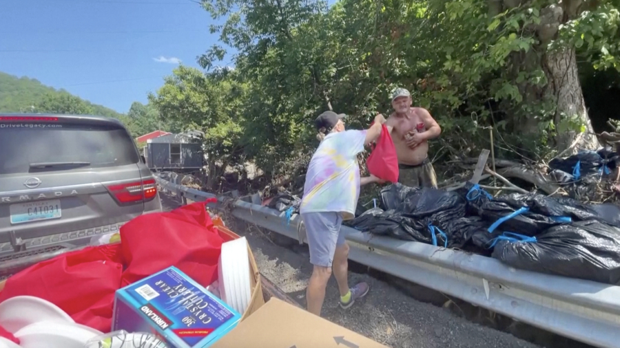 Foster Family Delivers Supplies to Kentucky Floods Victims