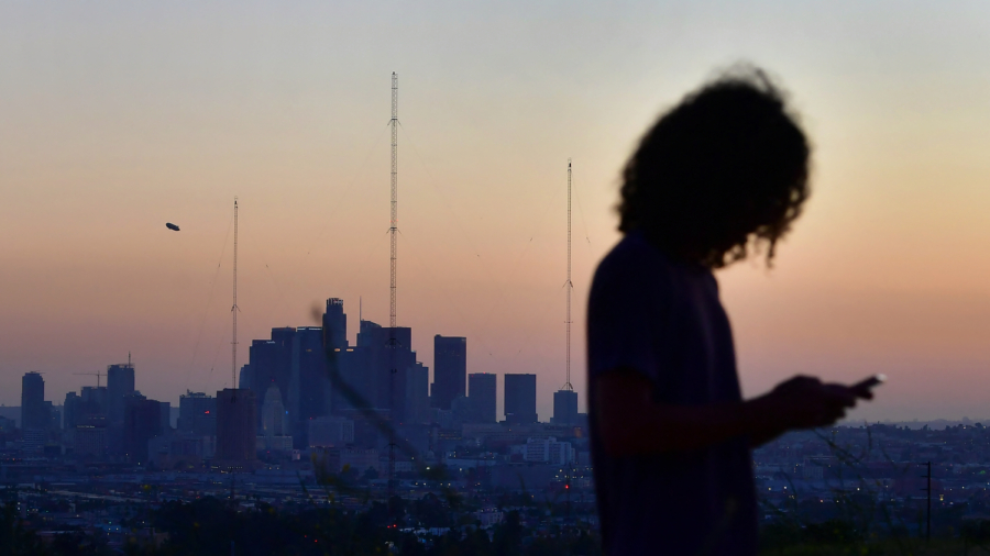 Poll: Media Coverage Ignores Religion