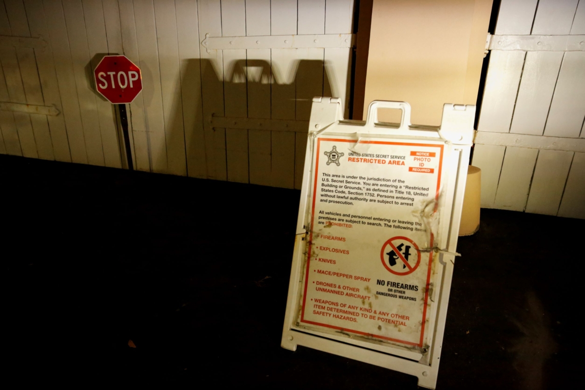 A Secret Service declares the area restricted at the gats of the home of former President Donald Trump at Mar-a-Lago in Palm Beach, Fla., on Aug. 8, 2022. (Eva Marie Uzcategui/Getty Images)