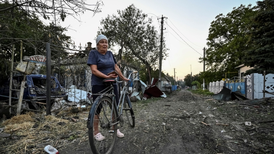 Russia Says Over 200 Ukraine Troops Killed in Railway Station Strike, Kyiv Says It Killed 25 Civilians
