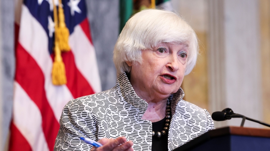 Yellen Tells IRS Not to Target Middle-Income Americans With Audits as Crackdown Fears Swirl