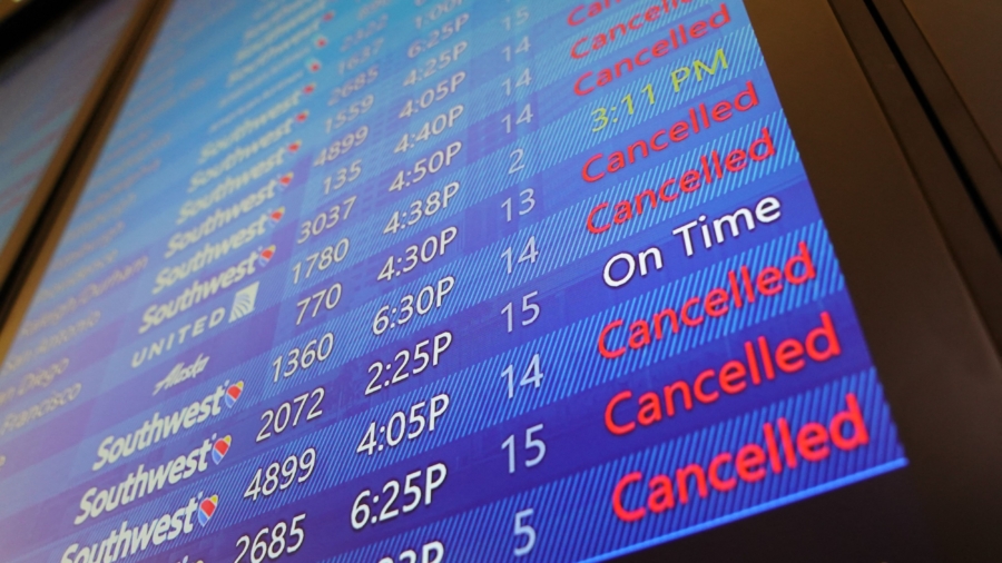 Airports Closures and Flight Cancellations Continue in Wake of Hurricane Ian