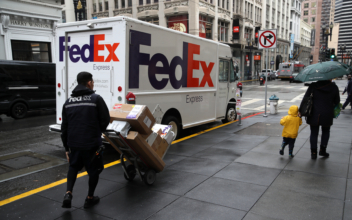 FedEx Warns of a Global Recession, Cutting Sales Forecast by Half a Billion Dollars