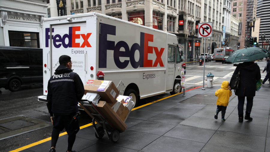 FedEx Warns of a Global Recession, Cutting Sales Forecast by Half a Billion Dollars