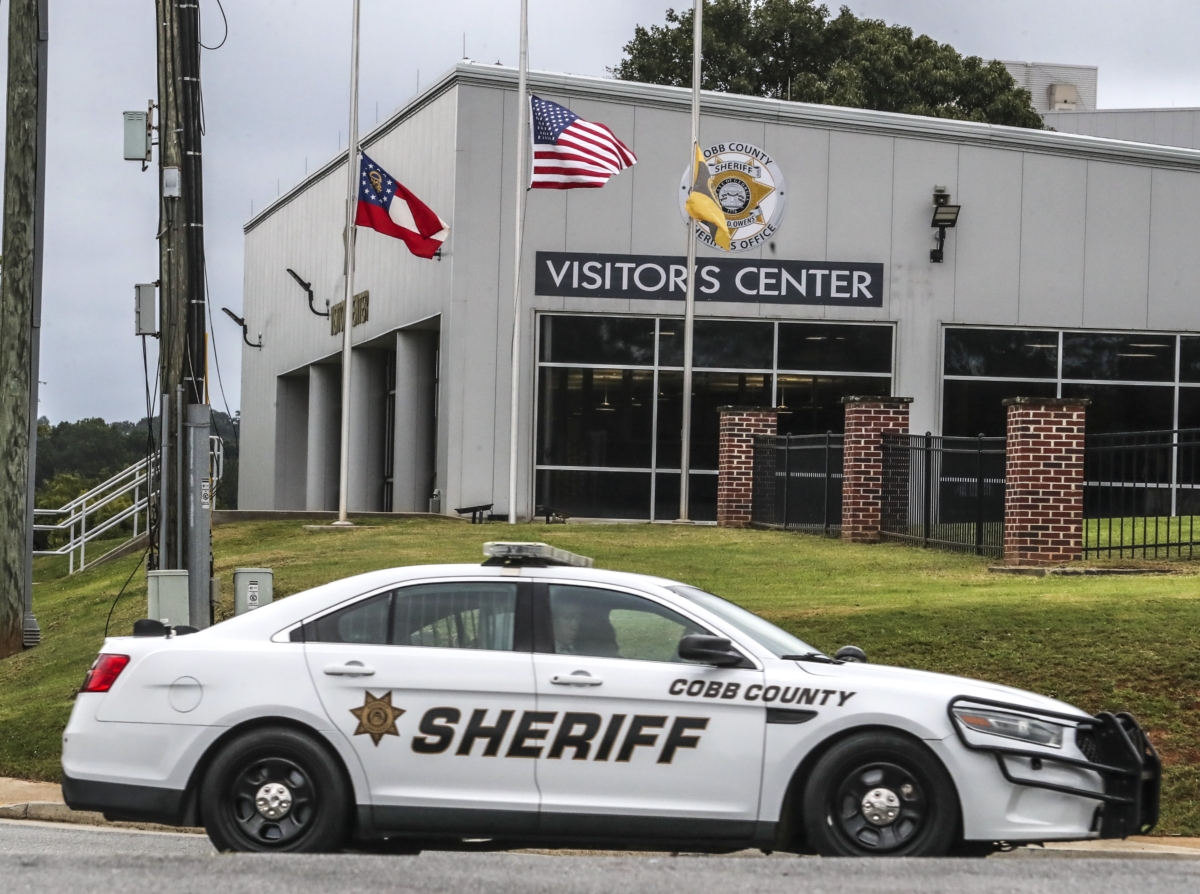 Sheriff: 2 Deputies Killed in Ambush While Serving Warrant in Georgia | NTD