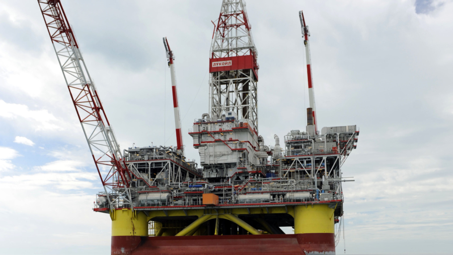 Secondary Sanctions on Countries Buying Russian Oil Works Better Than Primary Sanctions: Economist