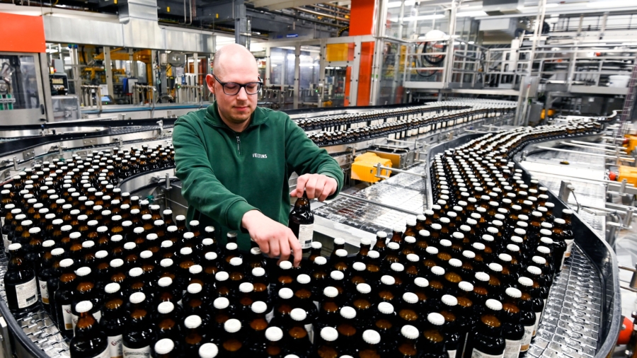 German Brewers Face Carbon Dioxide Shortage