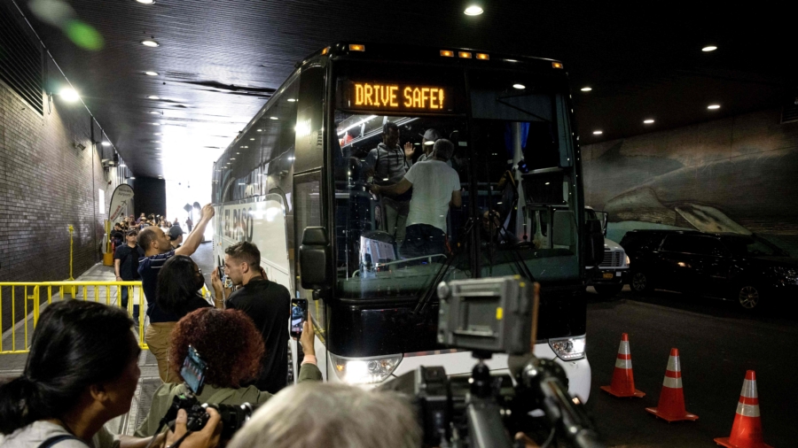 Busing Illegal Immigrants Cost Texas $12 Million