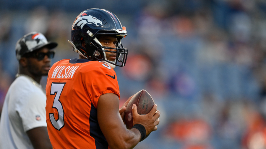 Broncos' QB Russell Wilson Signs $245 Million Contract Extension