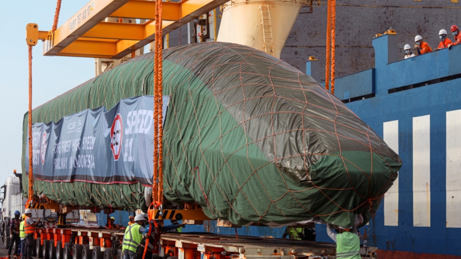 China-Made High-Speed Trains Arrive in Indonesia