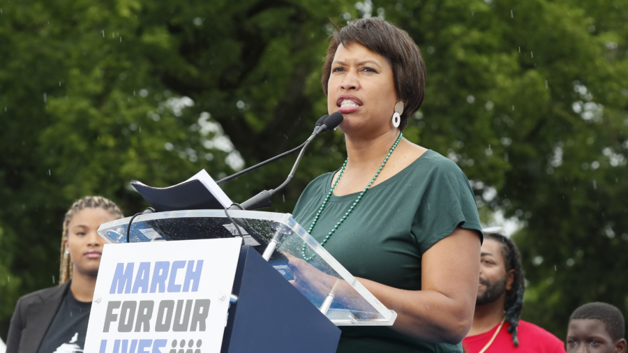 DC Mayor Declares Public Emergency Over Flood of Illegal Immigrants From Texas