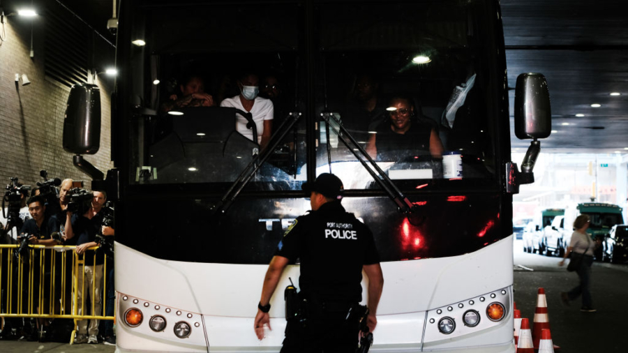 Illegal Immigrants Bused to Chicago Now Being Sent to Other Illinois Communities