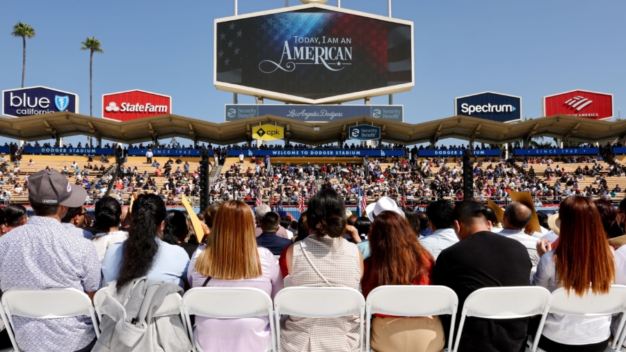 Naturalization Ceremonies Celebrate Constitution Day