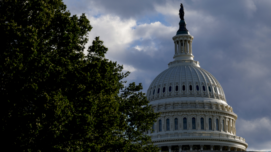 Democrats Prep for Possibility of Divided Government