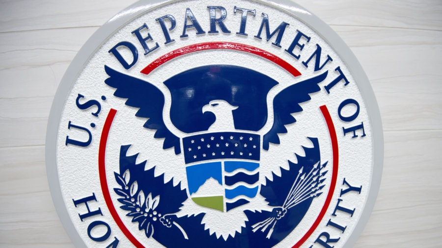 DHS Probes Role of Chinese Organized Crime in Gift Card Scam