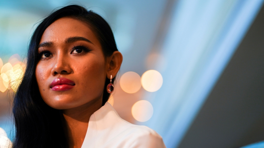 Burma Beauty Queen in Thai Airport Limbo, Fears Arrest at Home