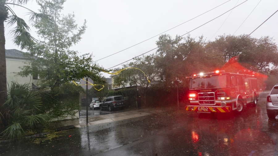 Ian Lashes South Carolina; 21 Deaths Reported in Florida
