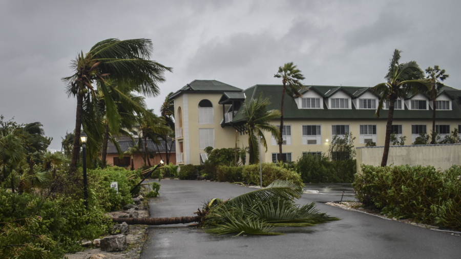 Hurricane Fiona Strengthens Into Category 4 Storm, Heads to Bermuda