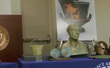 NYC Returns to Italy Looted Antiquities Worth $19 Million