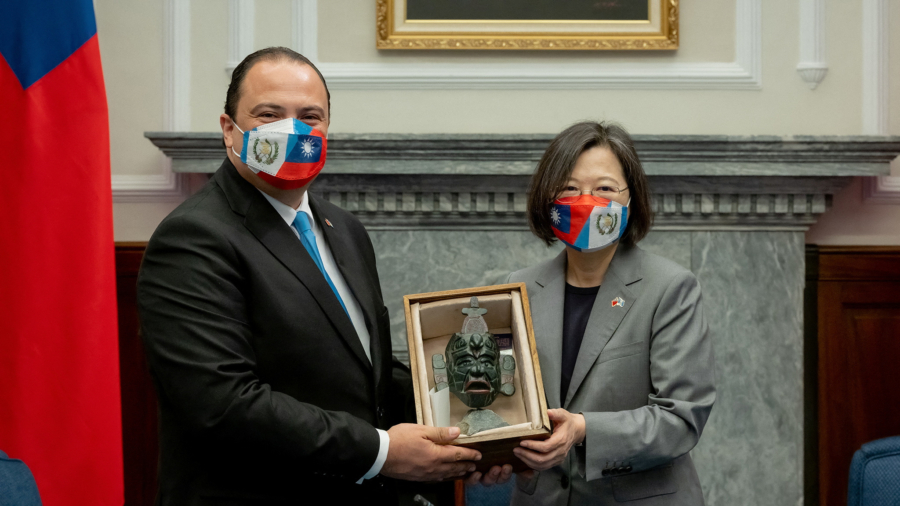 Guatemalan Foreign Minister Meets President Tsai Ing-Wen