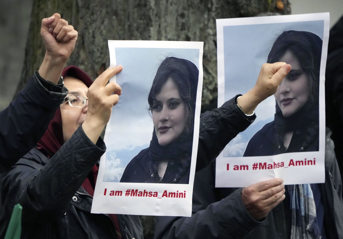 US Sanctions Iranian Morality Police After Woman's Death | NTD