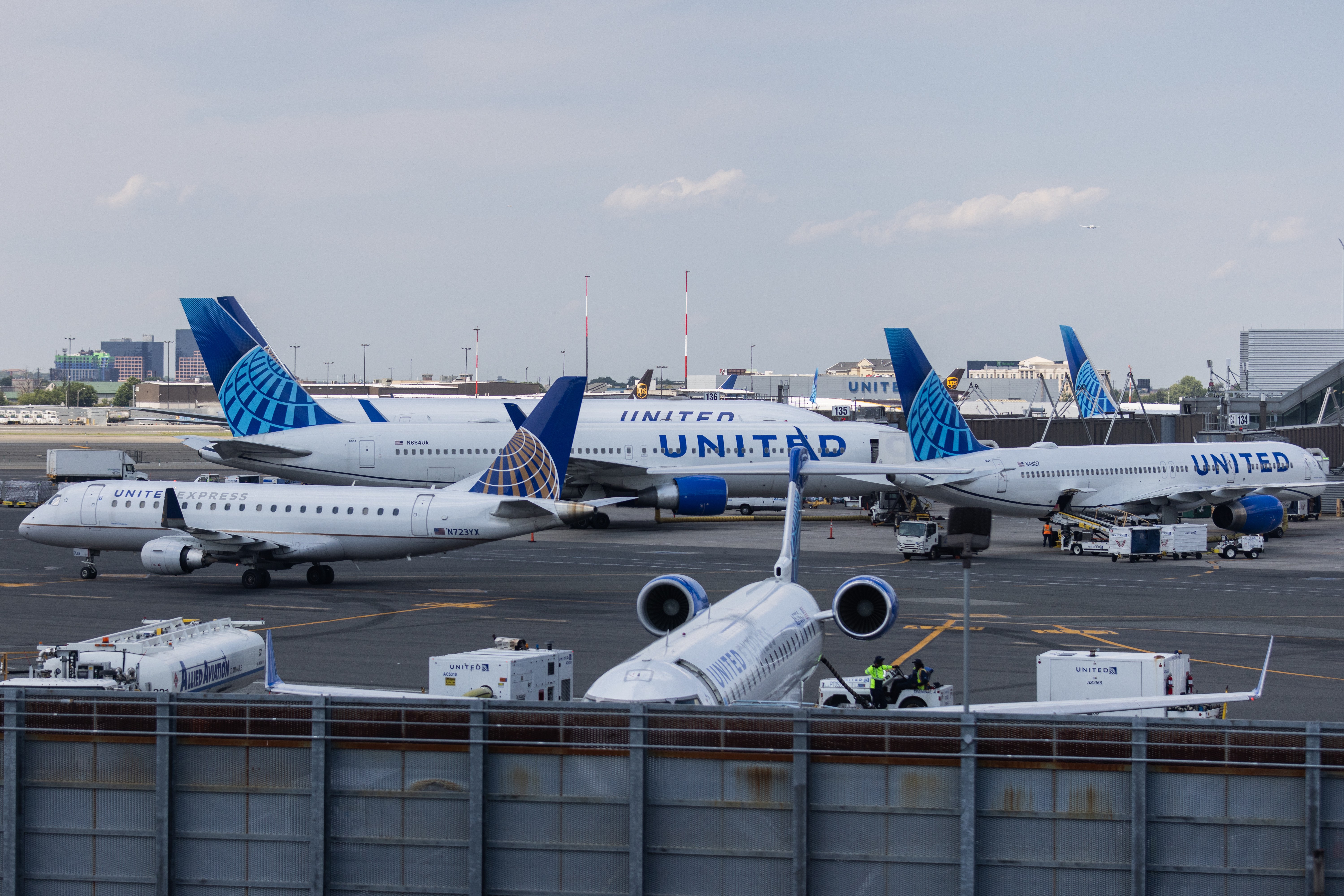 United Airlines Flight Makes Emergency Landing at New Jersey’s Newark Airport