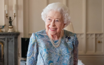 Britain’s Queen Elizabeth II Dies at 96