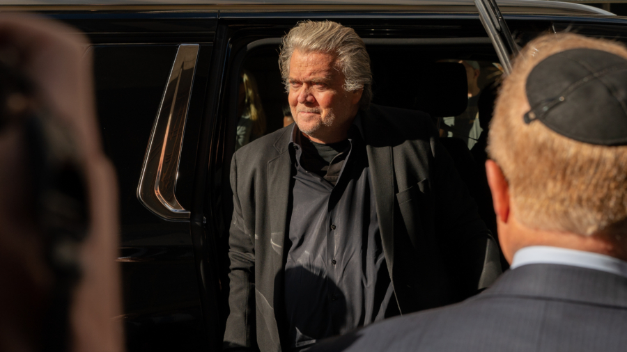 Steve Bannon Surrenders to Court in New York Over Fresh Charges
