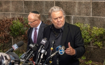 Steve Bannon Pleads Not Guilty to NY Charges, Released on Bail