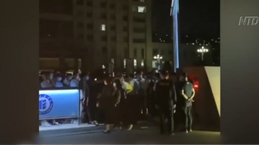 Protests in Chinese Colleges: Lockdowns Lifted