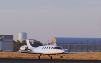 US Company Conducts Electric Plane Test Flight