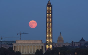 Watch the Hunter’s Moon Rise in the Sky This Weekend