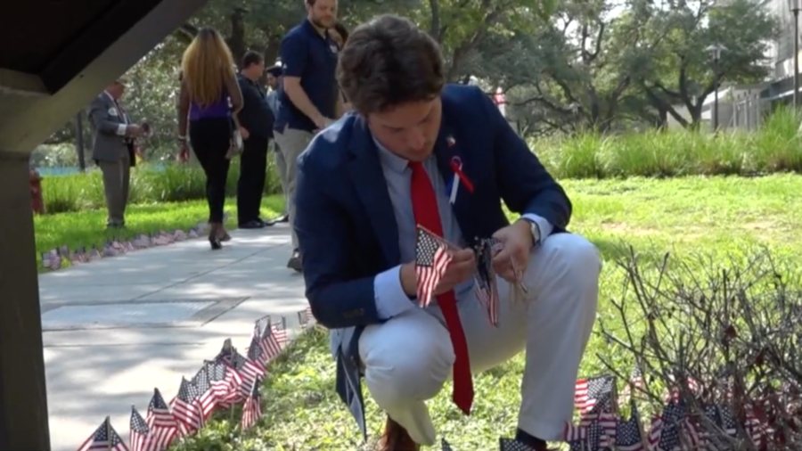Houston College Students Plant Flags to Remember 9/11 Victims