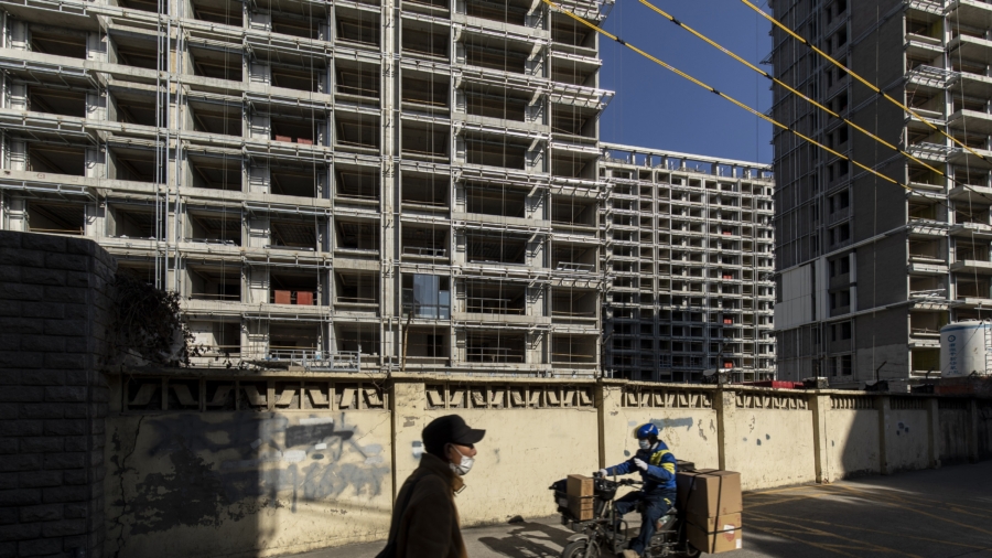 China's 'Rotting Home' Owners Struggling