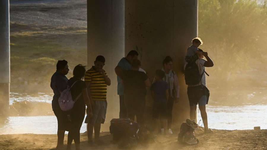 Venezuela Empties Prisons and Sends Criminals to US Border: House Republicans
