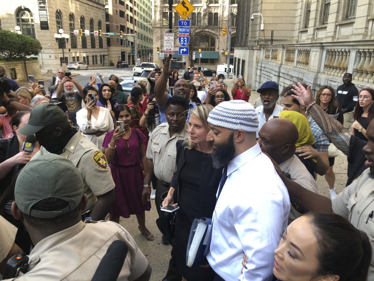 Adnan Syed (C) leaves the Cummings Courthouse in Baltimore on Sept. 19, 2022. (Brian Witte/AP Photo)