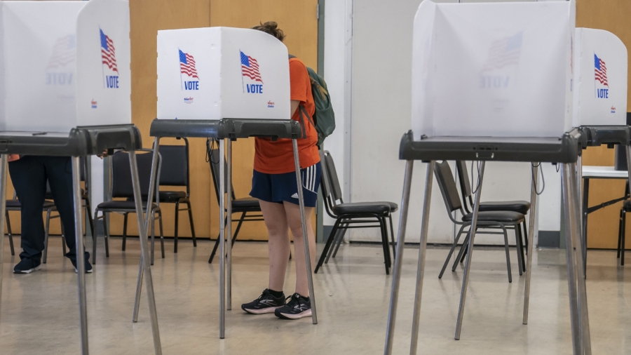 Democrat Pollsters Express Alarm 2 Weeks Ahead of 2022 Midterms: 'Wake Up to Political Reality '