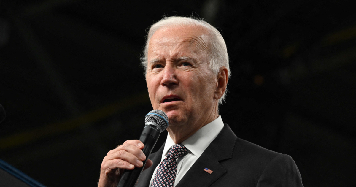 Biden Pardons People Convicted Of Marijuana Possession | NTD