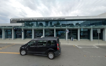 2 Detained, Toronto Island Airport Evacuated in Bomb Scare
