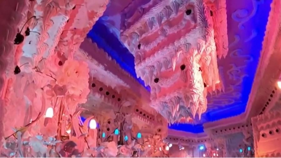 Giant Cake Wonderland in Los Angeles