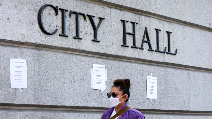 LAPD Opens Probe Into LA City Councilors' Leaked Conversation