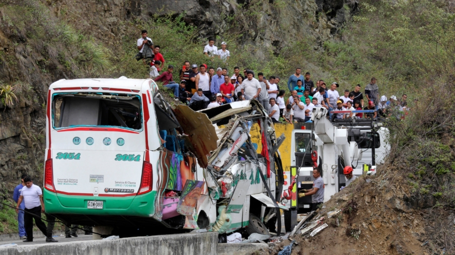 Colombian Bus Crash Kills at Least 20