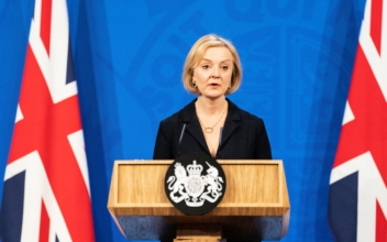 Truss Battles On as Confidence Knocked