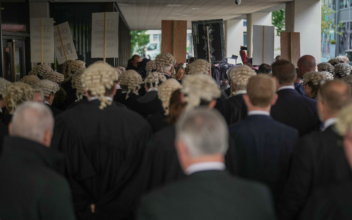 Criminal Barristers Vote to End Strike Action