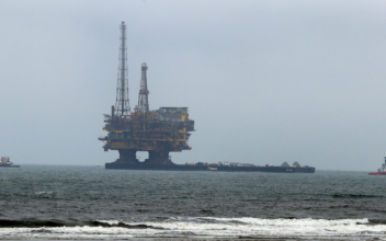 UK Drills for More Oil Amid Blackout Concerns