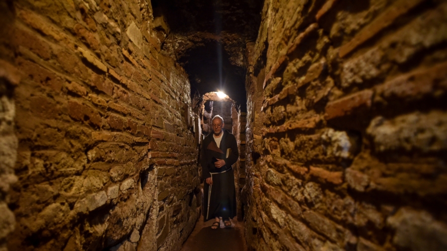Locals Promote Art in Naples Catacombs