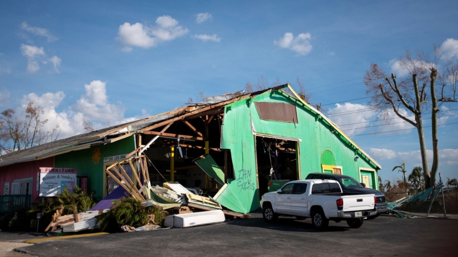 Hurricane Ian, Florida Search Operation Redoubled as Death Toll Tops 100