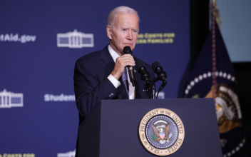 US Business Activity Deteriorates Even Faster as Biden Touts ‘Historically Strong’ Economic Recovery