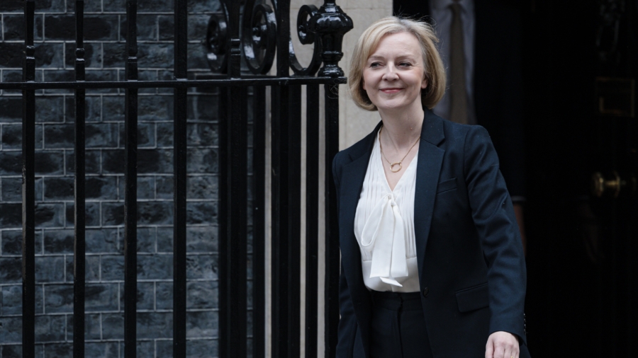 British Prime Minister Truss Vows to Carry On as Party Support Dwindles